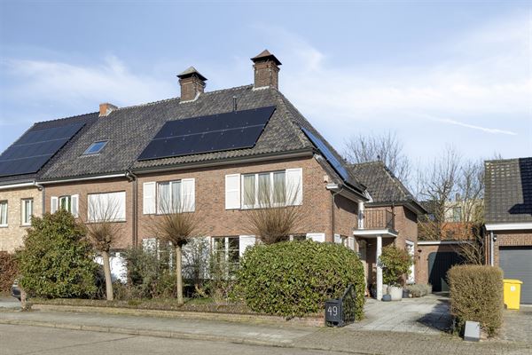 Koppelvilla architect "BOLS" op 553 m² met centrale ligging