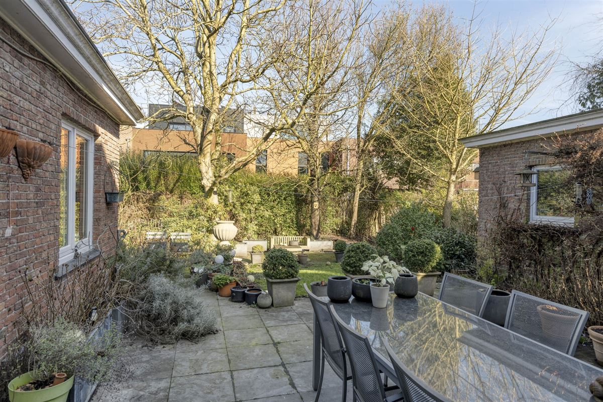 Koppelvilla architect "BOLS" op 553 m² met centrale ligging