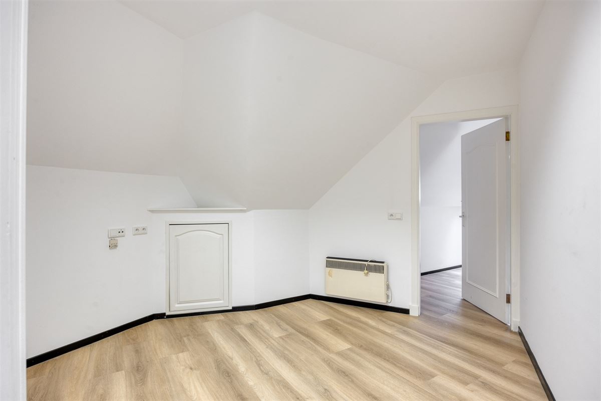 Instapklare tijdloze villa met 5 slpks op ca. 2000 m²