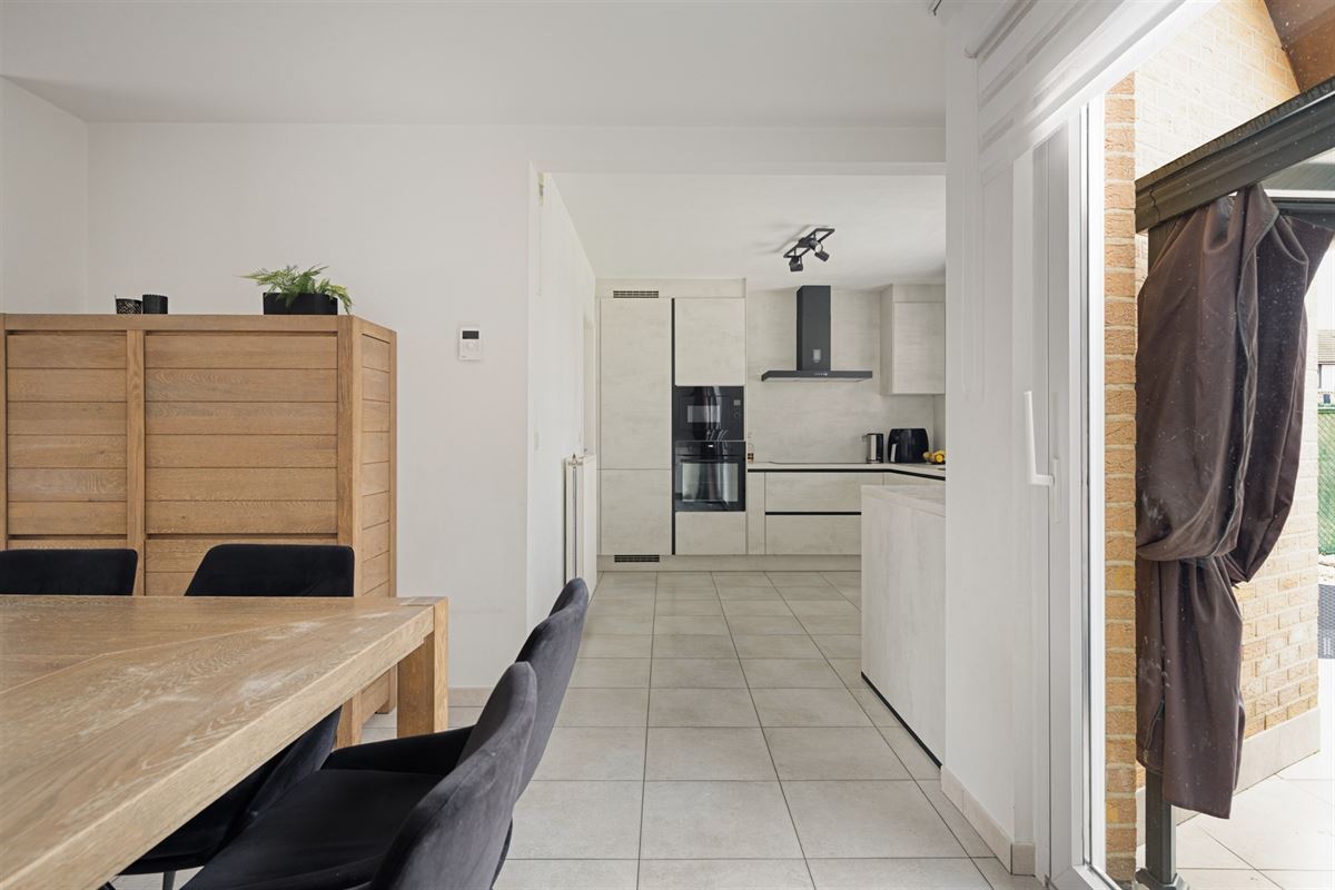 Gezinswoning met garage en mogelijkheid tot 4 slaapkamers