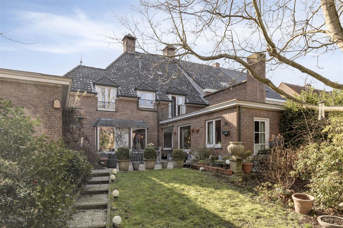 Koppelvilla architect "BOLS" op 553 m² met centrale ligging