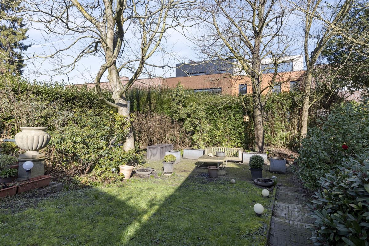 Koppelvilla architect "BOLS" op 553 m² met centrale ligging