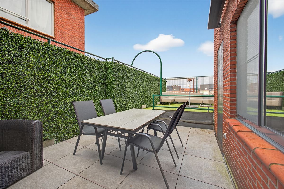 Triplexappartement (160 m²) met privé-ingang