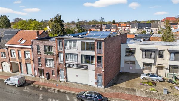 Triplexappartement (160 m²) met privé-ingang