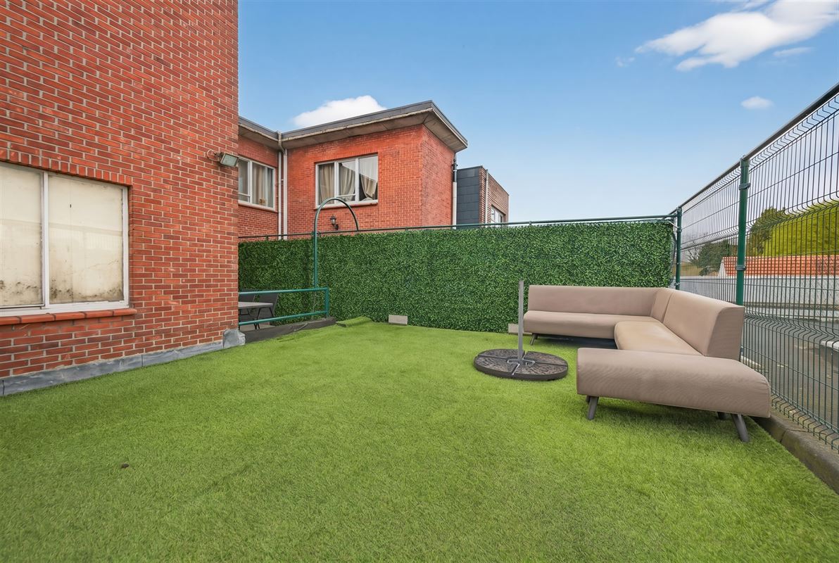 Triplexappartement (160 m²) met privé-ingang