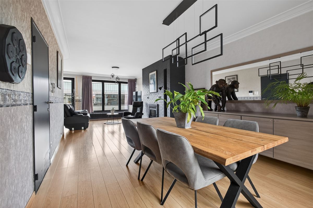 Triplexappartement (160 m²) met privé-ingang
