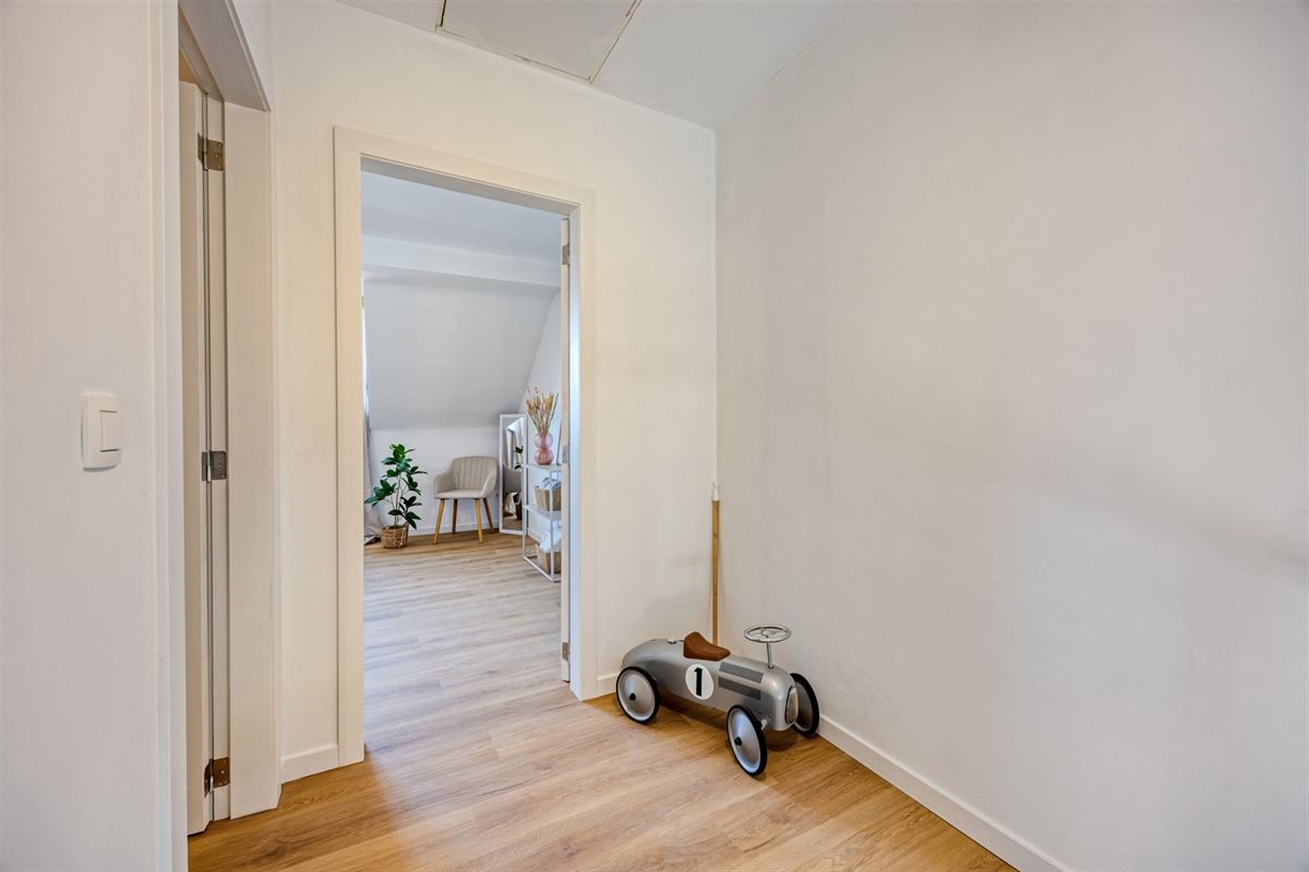 Volledig vernieuwde woning met 4 grote slaapkamers en tuin