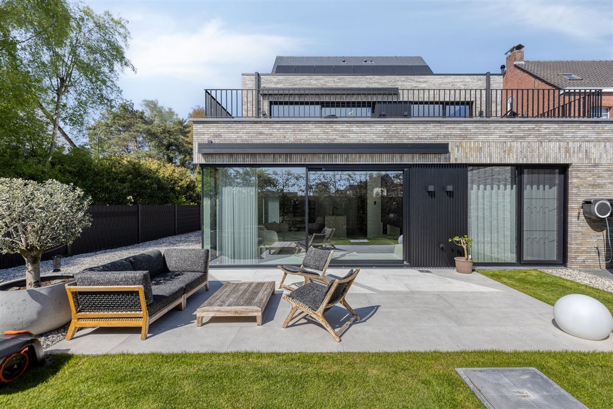 Gelijkvloers wonen met villa-allure en volledige privacy