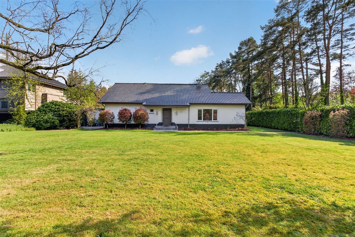 Ruime villa met zuidgerichte tuin en maximale privacy