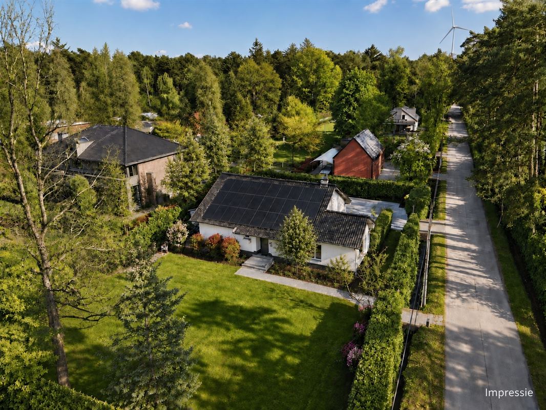 Ruime villa met zuidgerichte tuin en maximale privacy