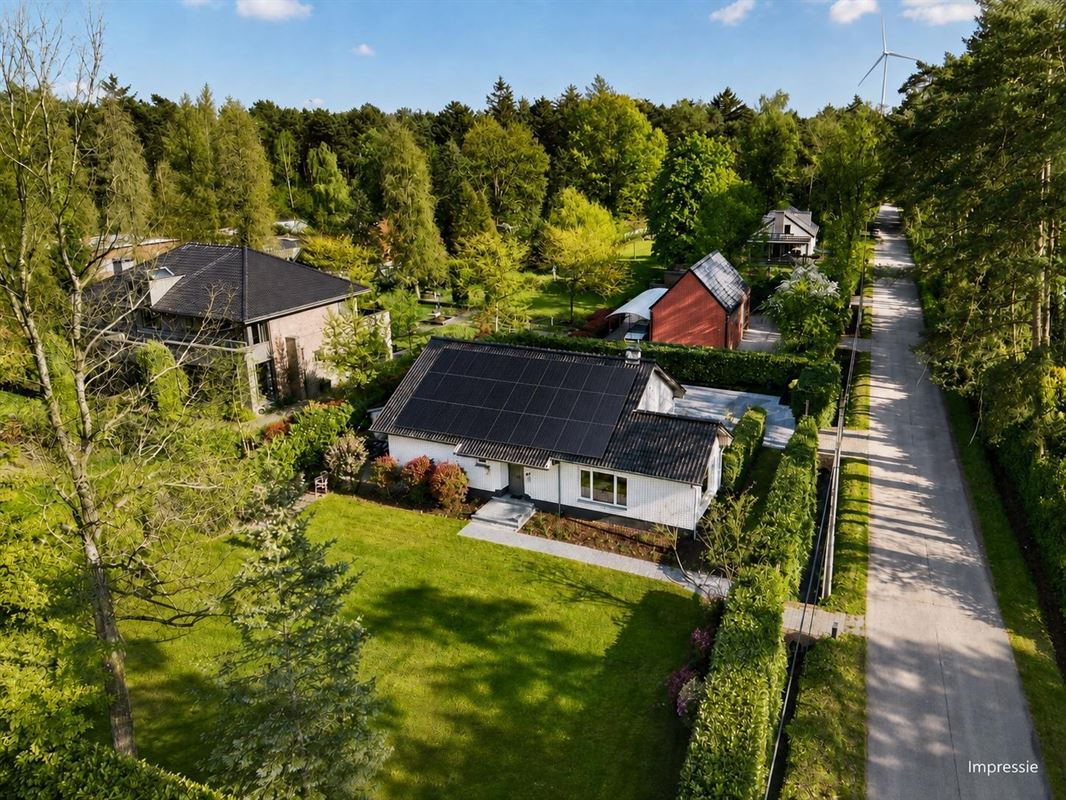 Ruime villa met zuidgerichte tuin en maximale privacy
