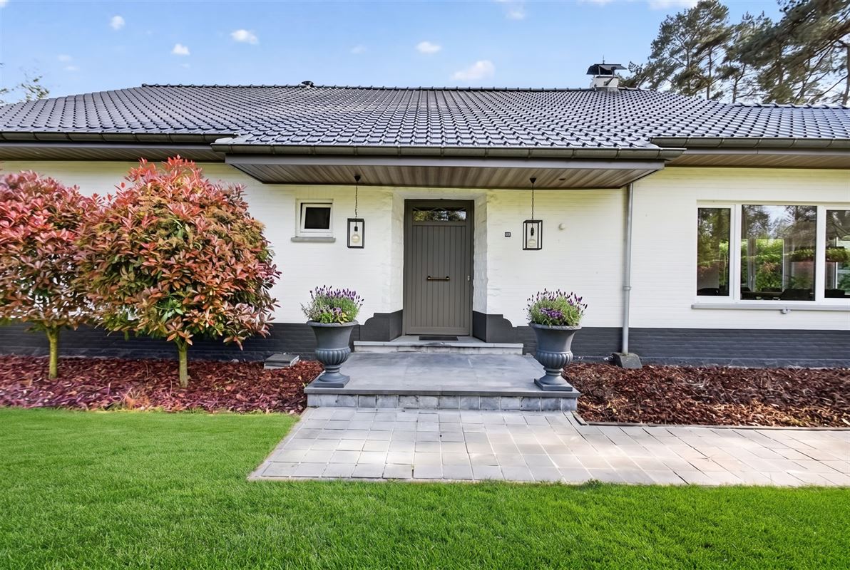 Ruime villa met zuidgerichte tuin en maximale privacy