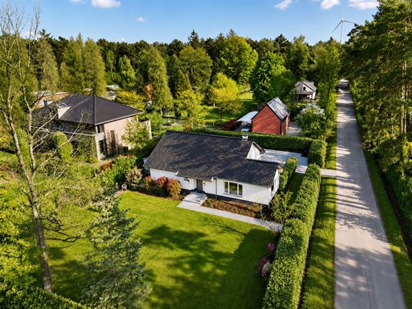 Ruime villa met zuidgerichte tuin en maximale privacy