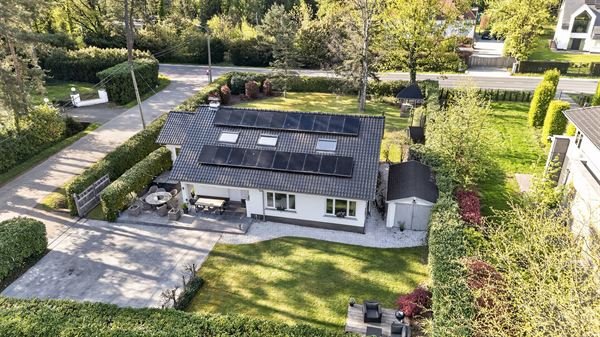 Ruime villa met zuidgerichte tuin en maximale privacy