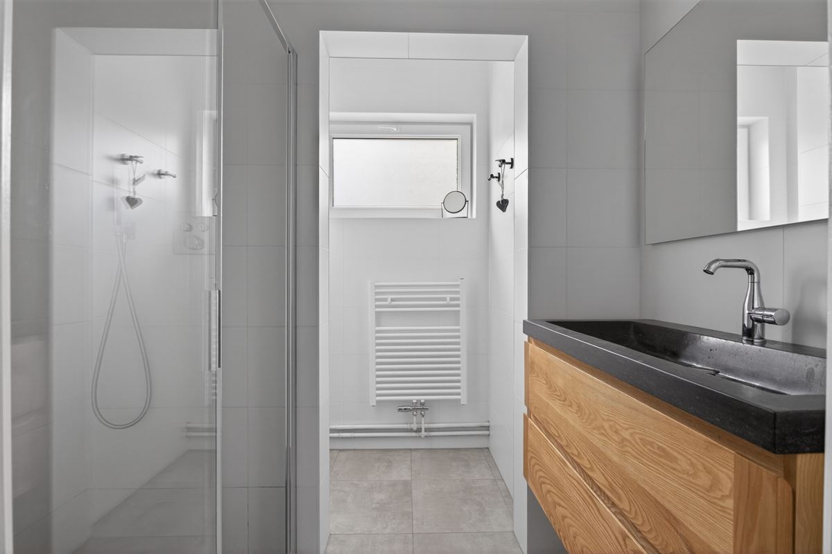 Ruime villa met zuidgerichte tuin en maximale privacy