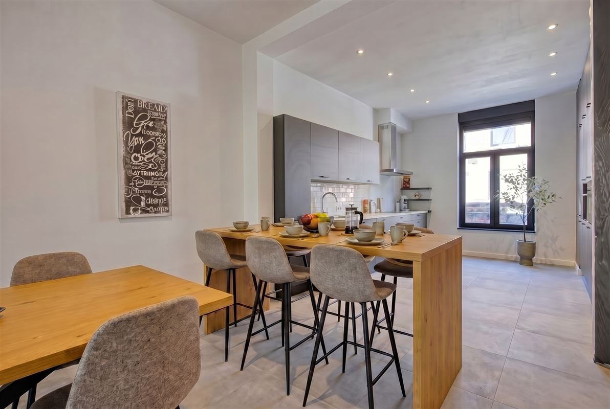 Volledig vernieuwde woning met 4 grote slaapkamers en tuin