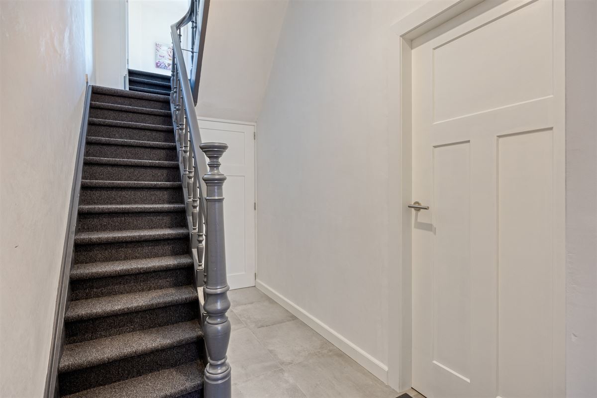 Volledig vernieuwde woning met 4 grote slaapkamers en tuin
