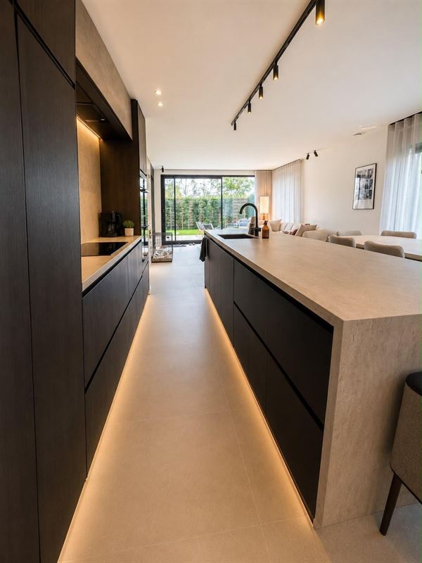 Instapklaar gelijkvloers appartement met tuin en EPC A
