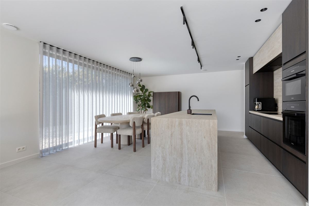 Gelijkvloers wonen met villa-allure en volledige privacy