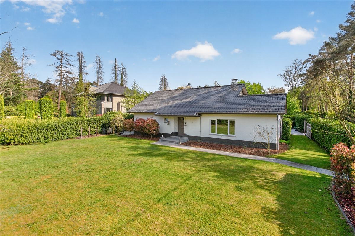 Ruime villa met zuidgerichte tuin en maximale privacy