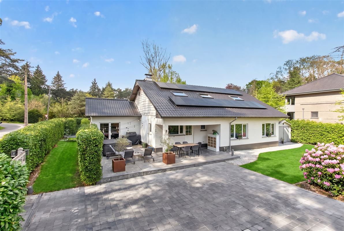 Ruime villa met zuidgerichte tuin en maximale privacy