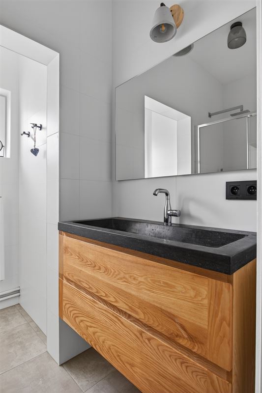 Ruime villa met zuidgerichte tuin en maximale privacy