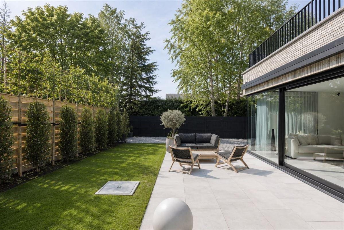 Instapklaar gelijkvloers appartement met tuin en EPC A