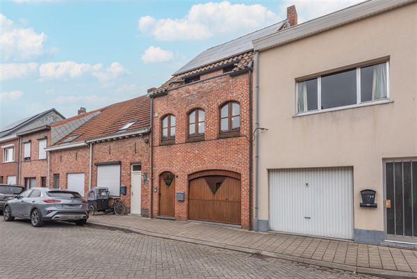 rustig gelegen gezinswoning met 4 slpks, garage en tuin