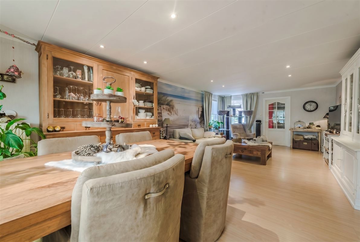 Vrijstaande woning op 763 m² met veranda en zonnige tuin