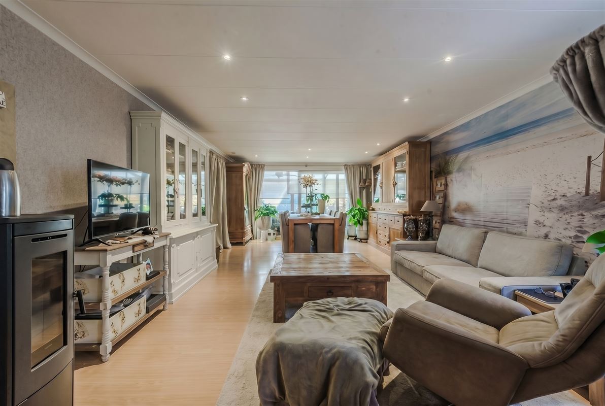 Vrijstaande woning op 763 m² met veranda en zonnige tuin