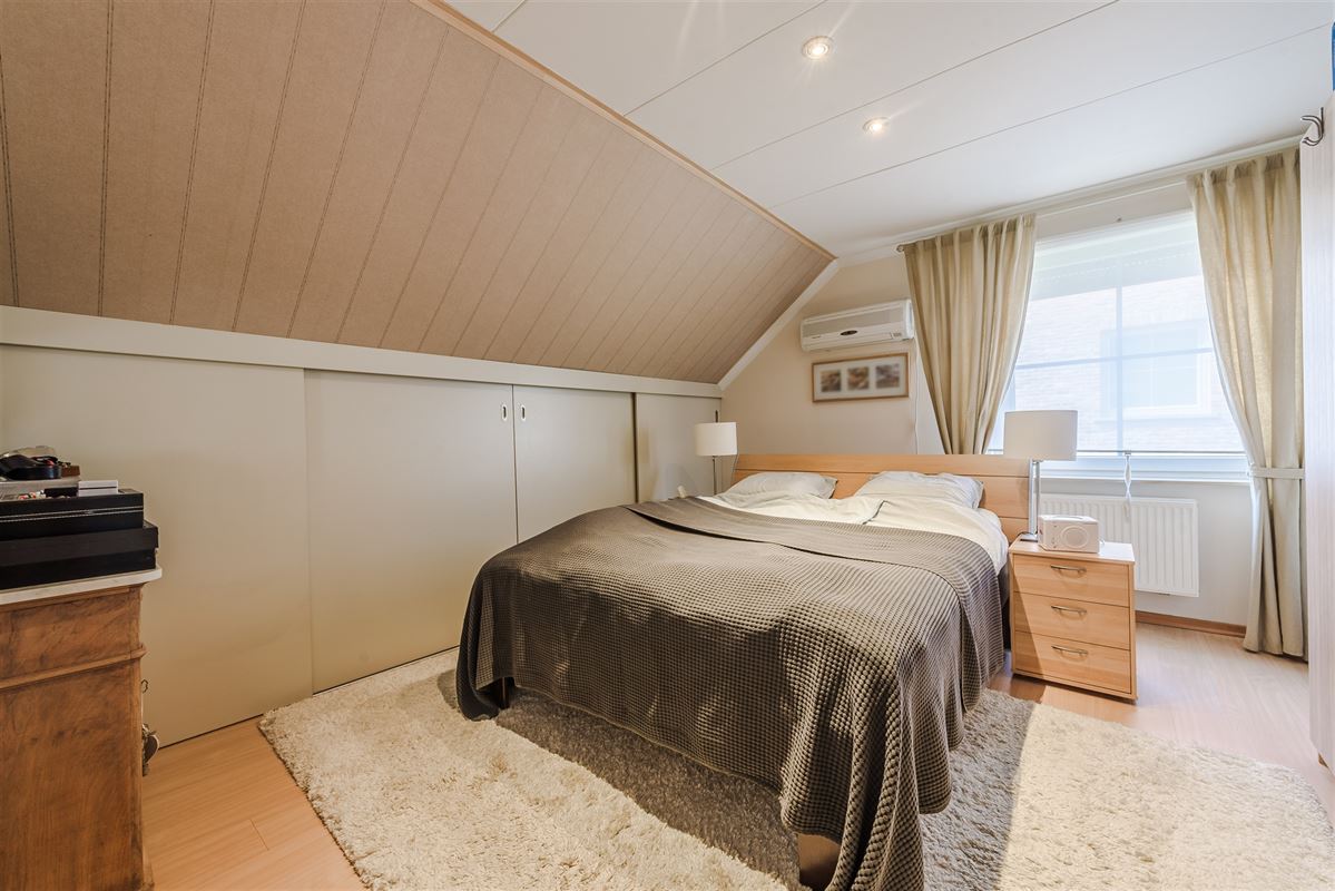 Vrijstaande woning op 763 m² met veranda en zonnige tuin