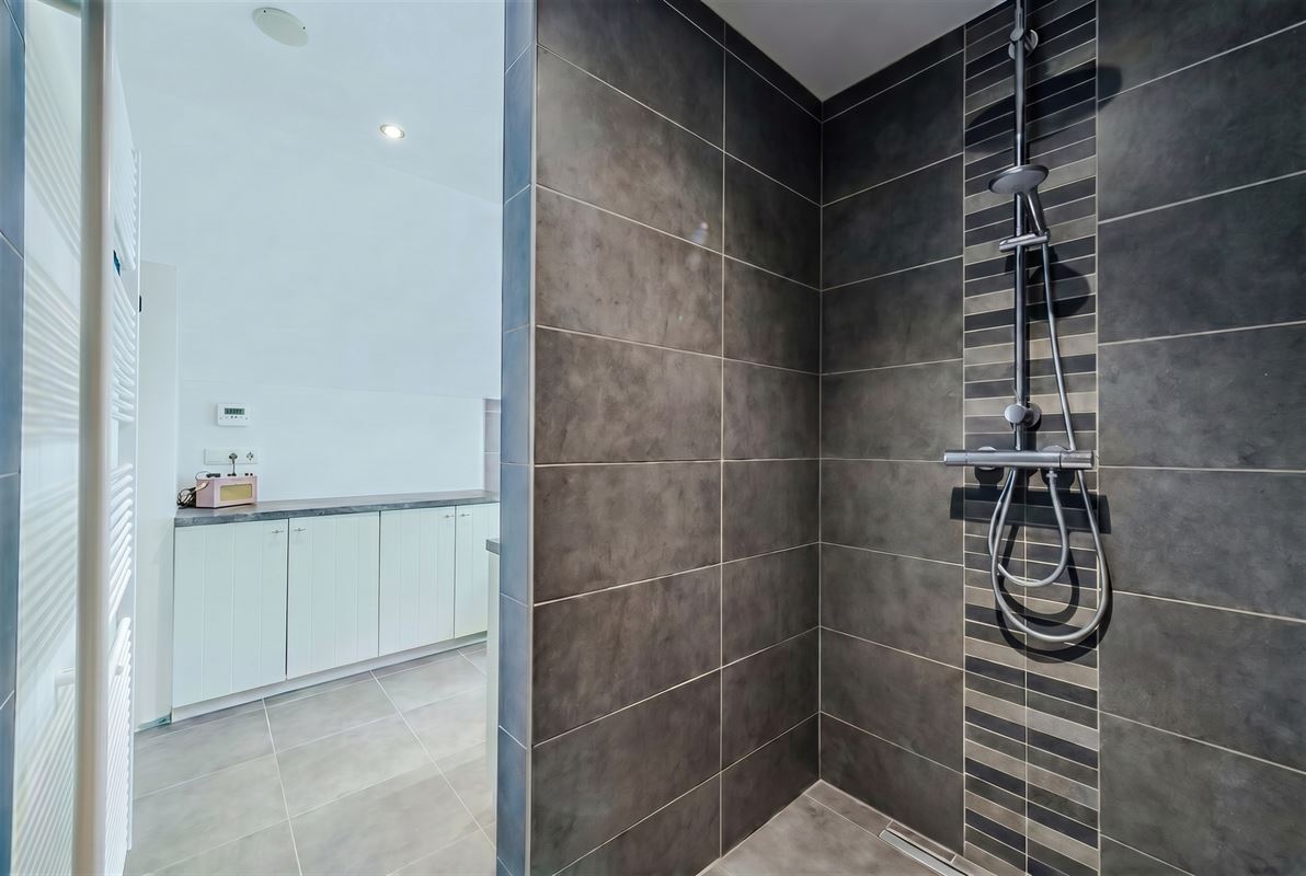 EXCLUSIEF WONEN IN HET GROEN OP 1.806 M² MET EPC A+++