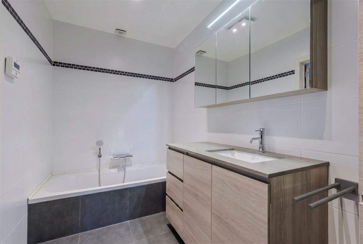 EXCLUSIEF WONEN IN HET GROEN OP 1.806 M² MET EPC A+++