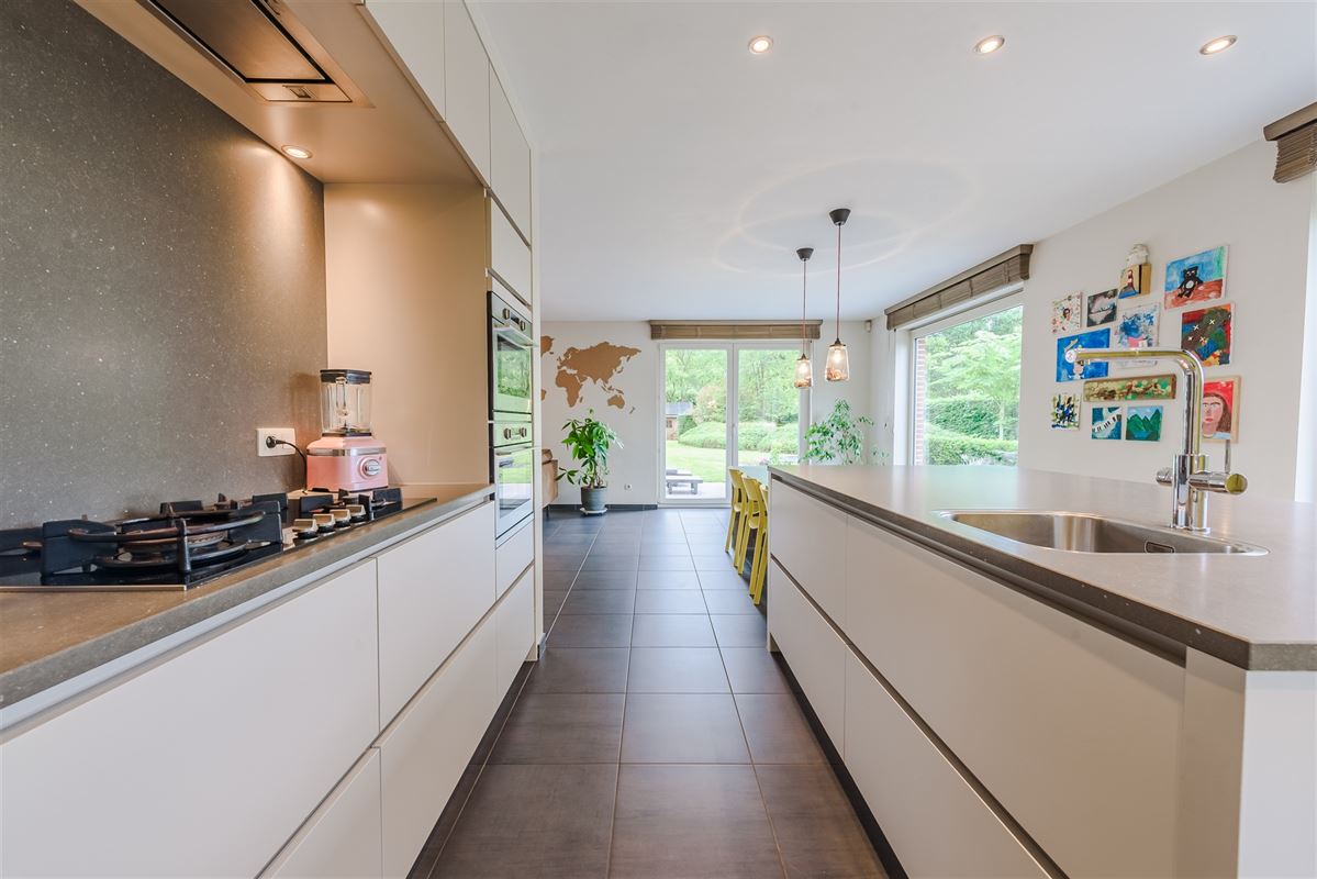 EXCLUSIEF WONEN IN HET GROEN OP 1.806 M² MET EPC A+++