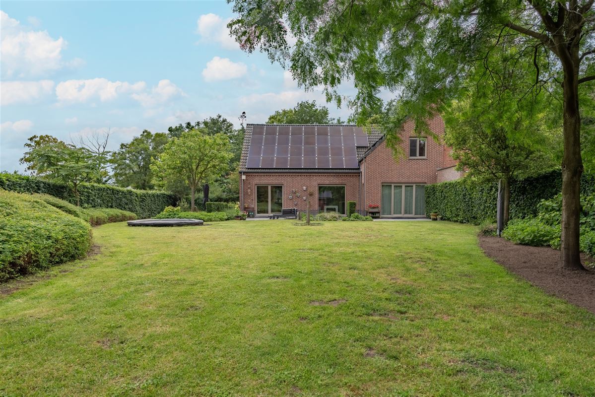 EXCLUSIEF WONEN IN HET GROEN OP 1.806 M² MET EPC A+++