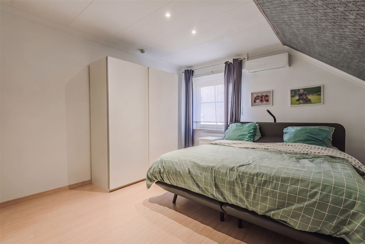 Vrijstaande woning op 763 m² met veranda en zonnige tuin