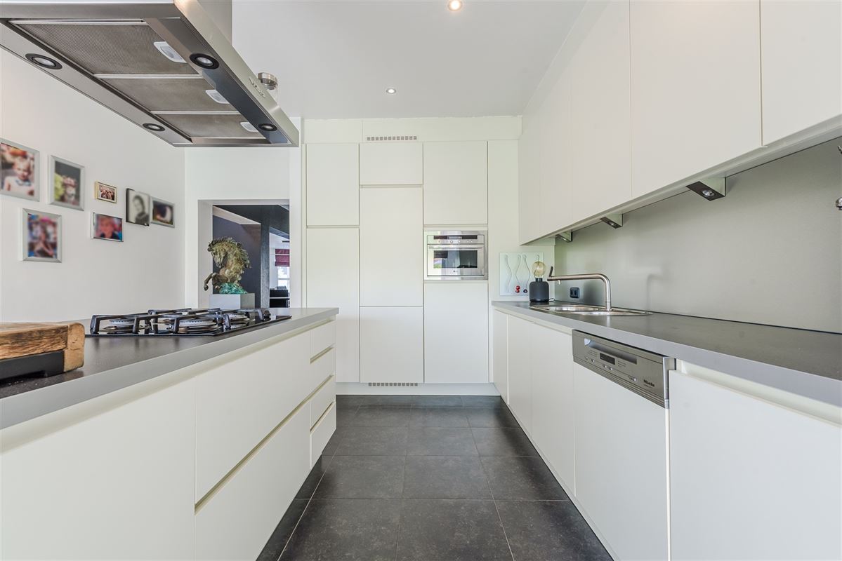 Vrijstaande woning met ruimte voor vrij beroep in Kasterlee op 385 m²