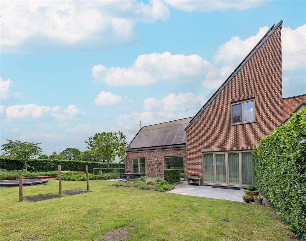 EXCLUSIEF WONEN IN HET GROEN OP 1.806 M² MET EPC A+++
