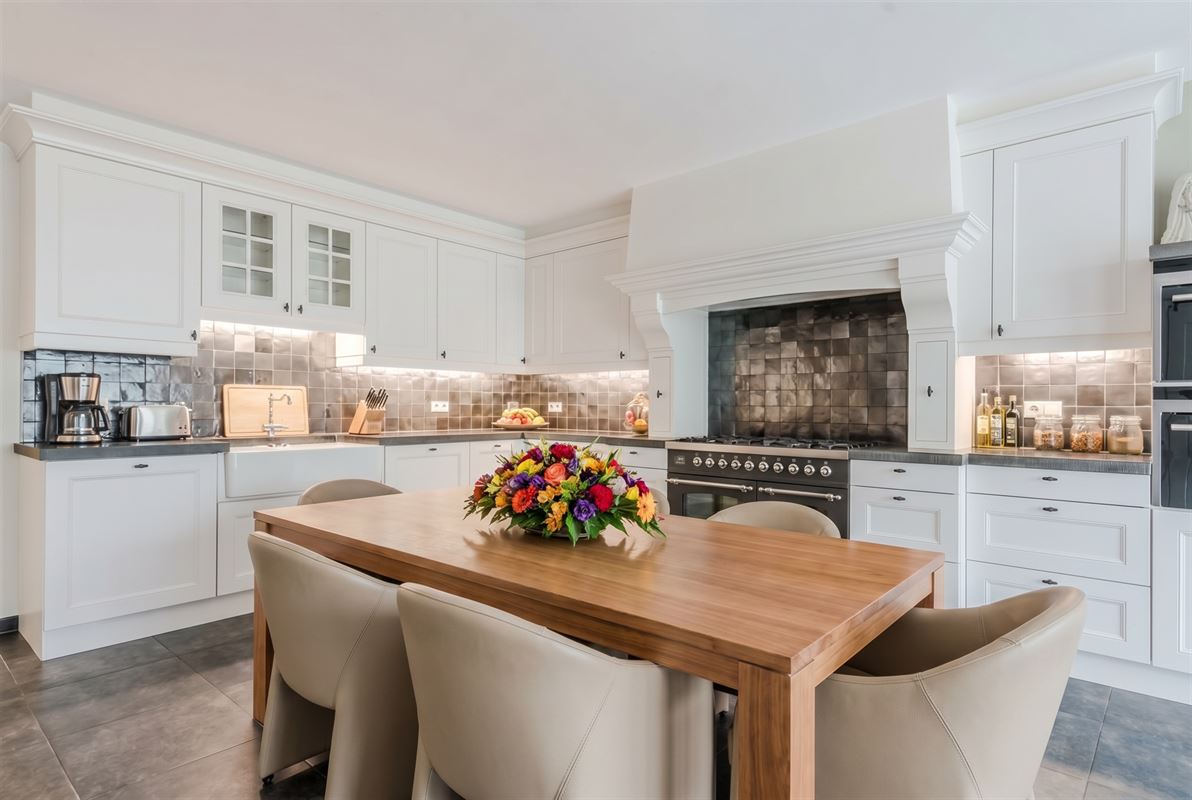 EXCLUSIEF WONEN IN HET GROEN OP 1.806 M² MET EPC A+++