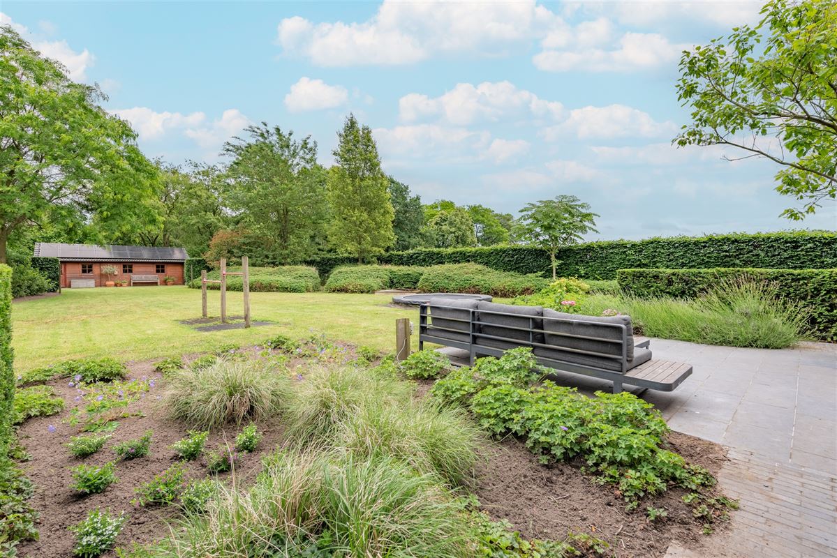 EXCLUSIEF WONEN IN HET GROEN OP 1.806 M² MET EPC A+++