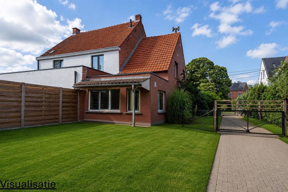 Eigendom met herontwikkelingspotentieel en diepe tuin