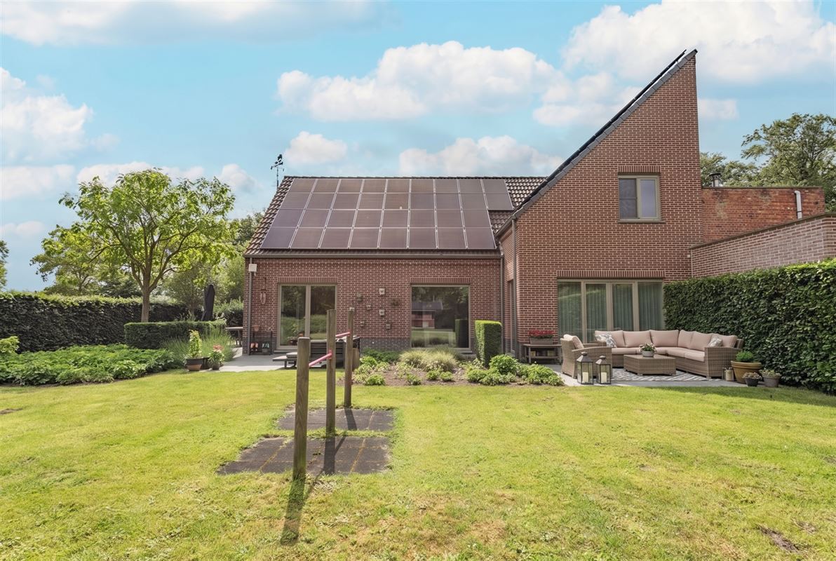 EXCLUSIEF WONEN IN HET GROEN OP 1.806 M² MET EPC A+++