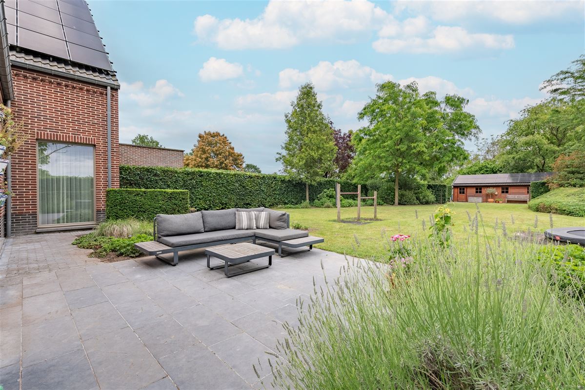 EXCLUSIEF WONEN IN HET GROEN OP 1.806 M² MET EPC A+++
