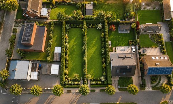 Bouwgrond van 515 m² voor halfopen bebouwing op toplocatie