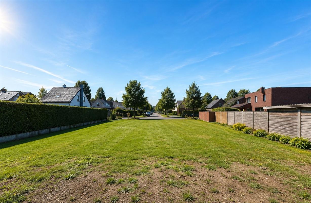 Bouwgrond van 515 m² voor halfopen bebouwing op toplocatie