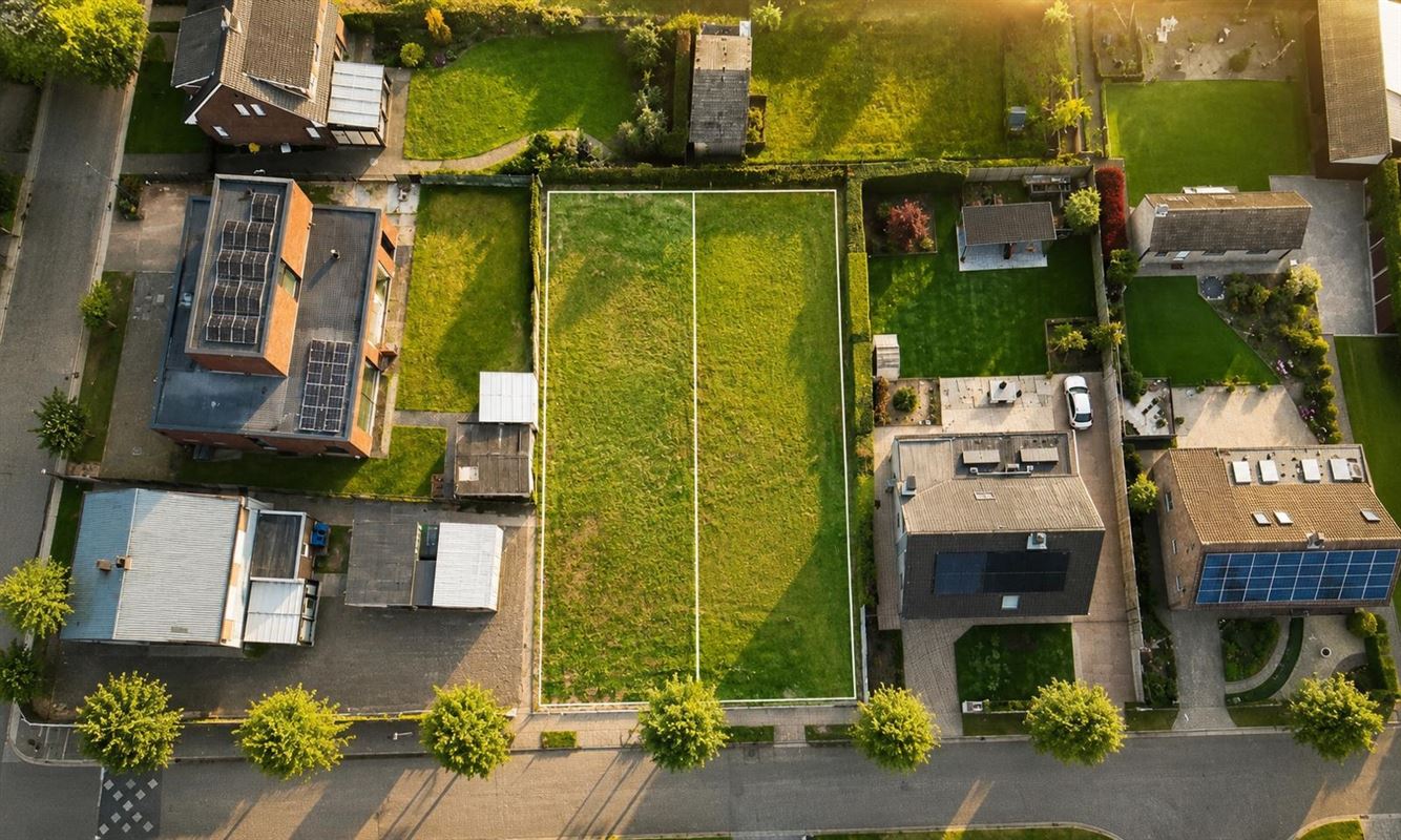Bouwgrond van 513 m² voor halfopen woning met ruime tuin