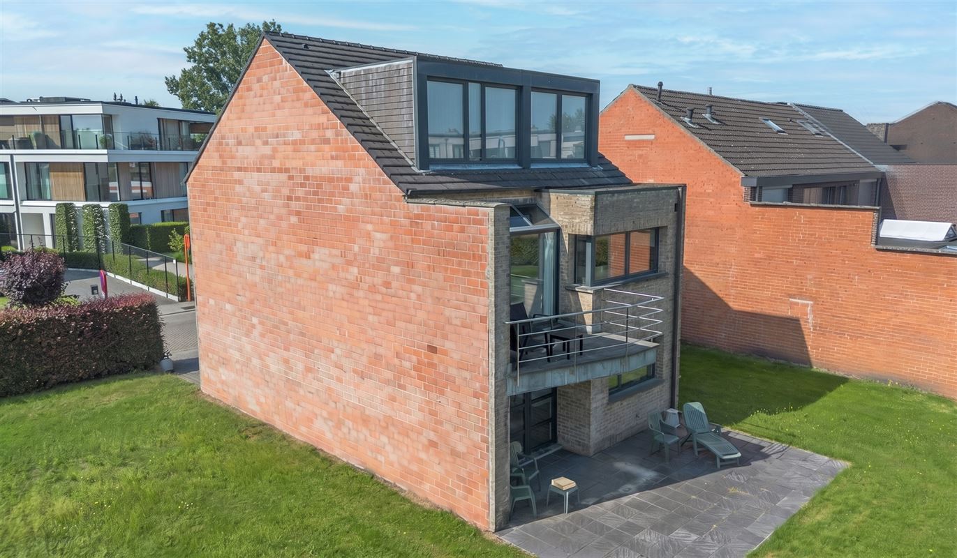 Stijlvolle bel-etagewoning met zonnige tuin
