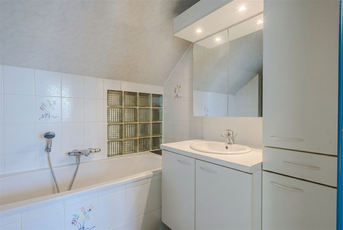 Stijlvolle bel-etagewoning met zonnige tuin