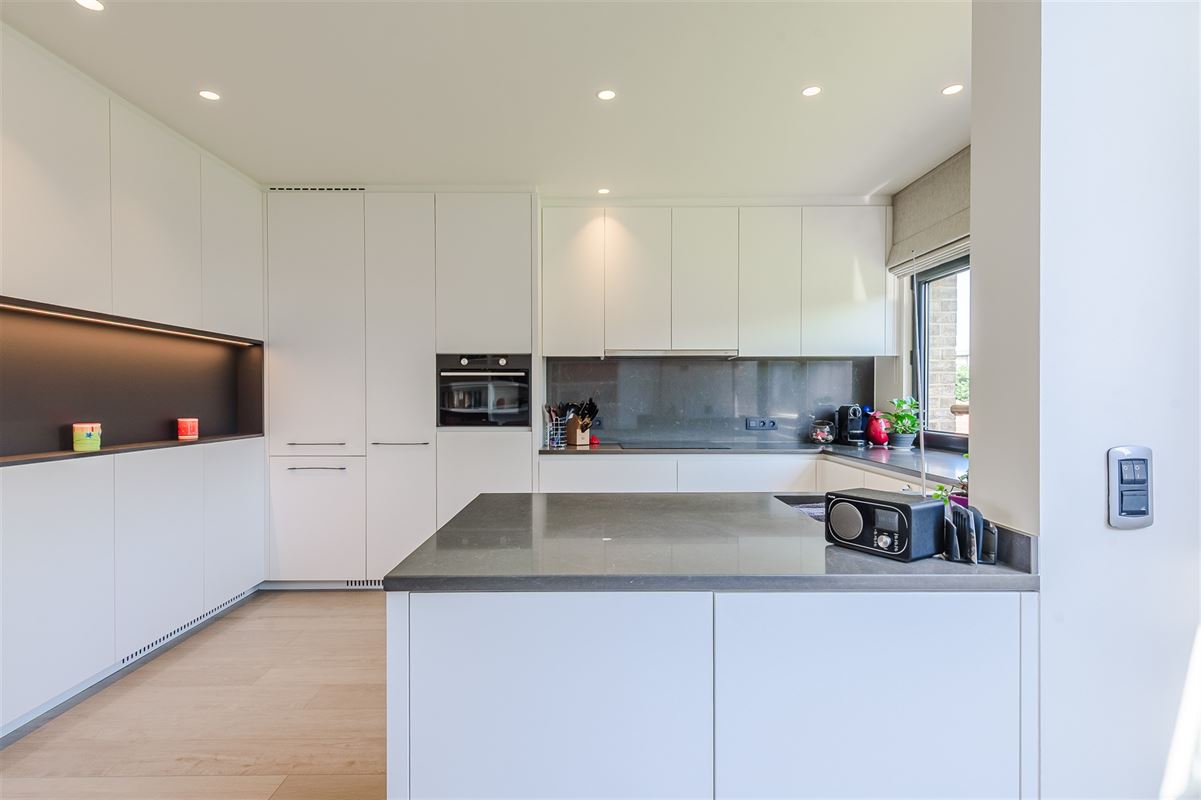 Stijlvolle bel-etagewoning met zonnige tuin