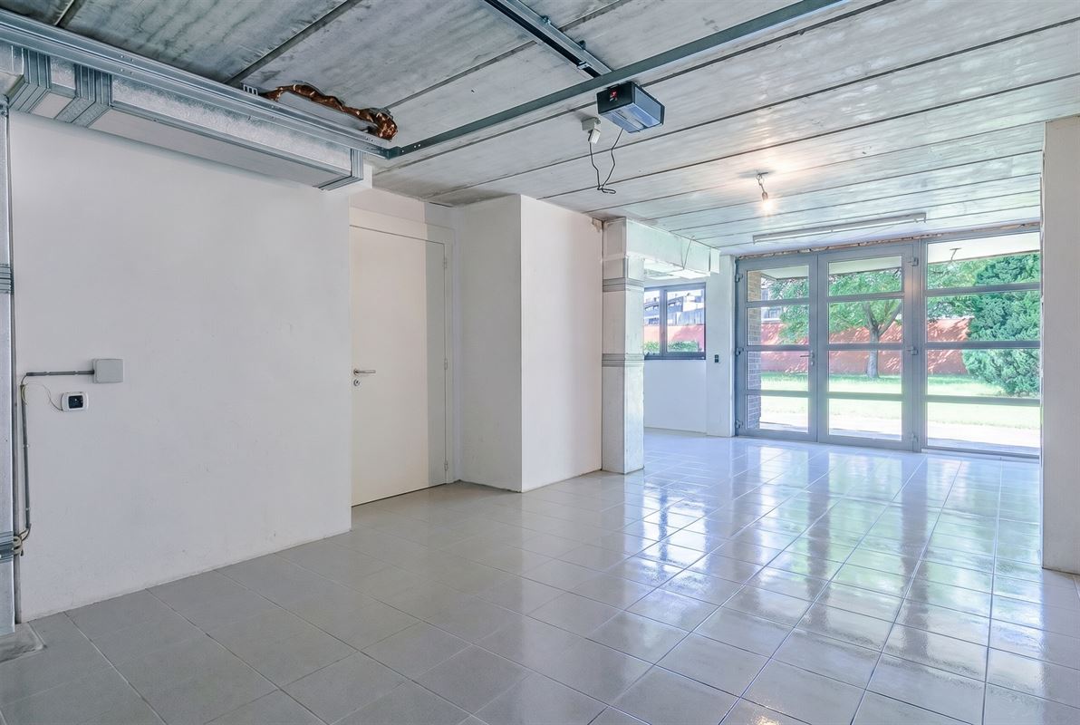 Stijlvolle bel-etagewoning met zonnige tuin